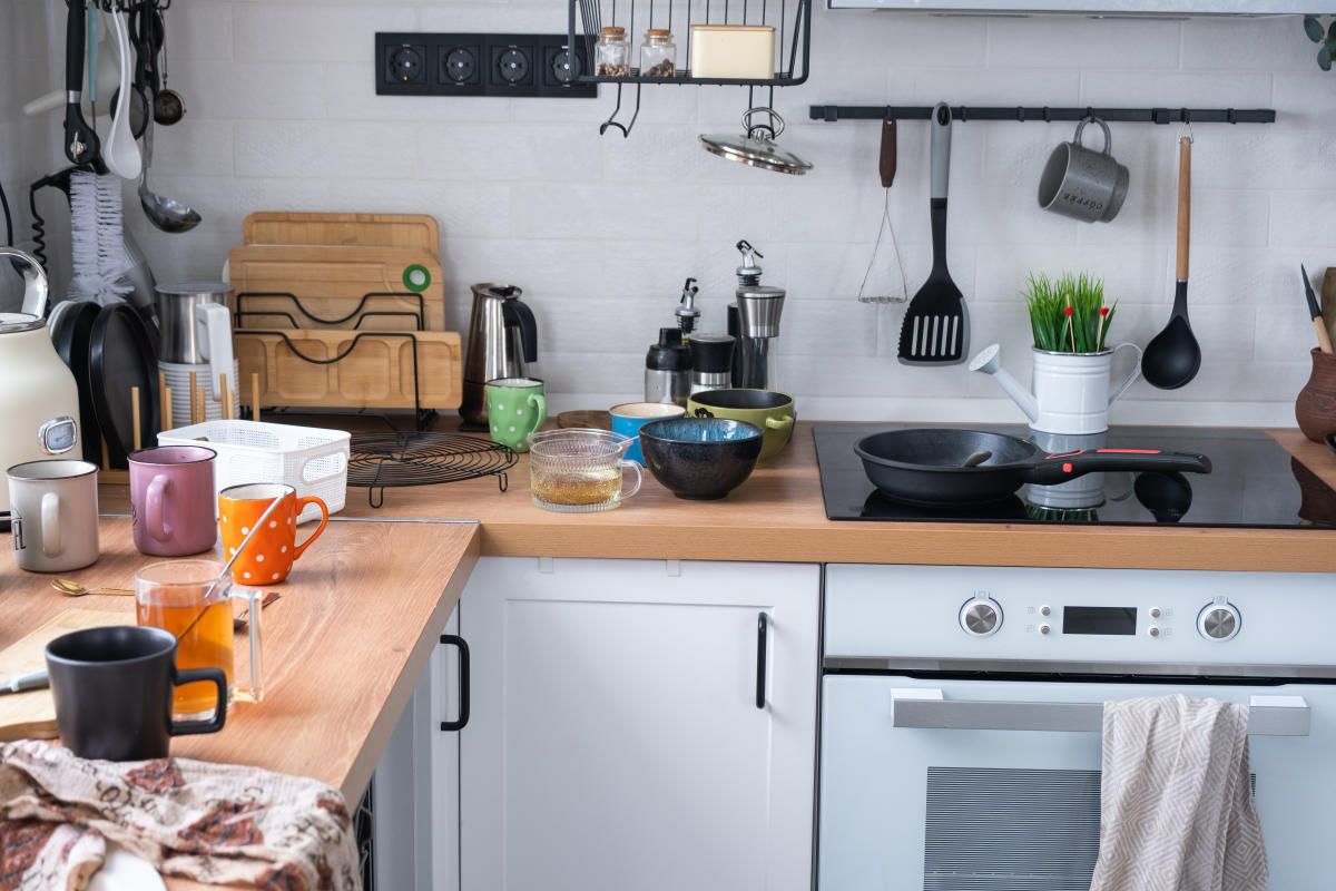 Does Labeling Everything Actually Keep Small Kitchens Tidy?
